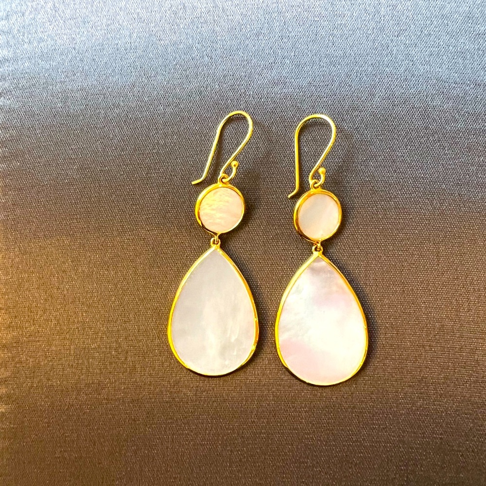 Ippolita 18k Gold Earrings Dangling Mother of Pearl
